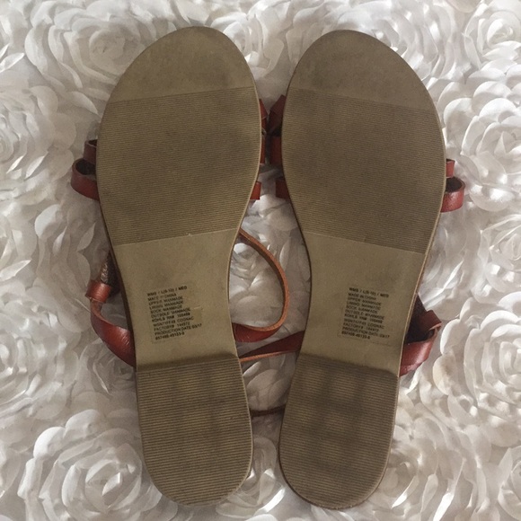 Braided strapped sandals! - Picture 4 of 4